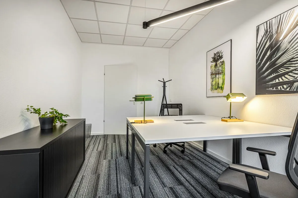 9 Person Coworking Desk