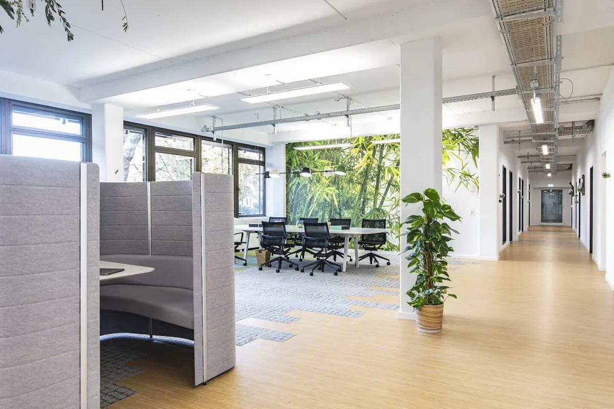 7 Person Coworking Desk