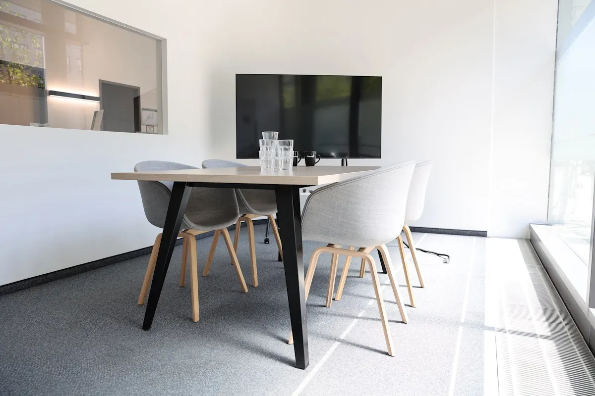 8 Person Coworking Desk