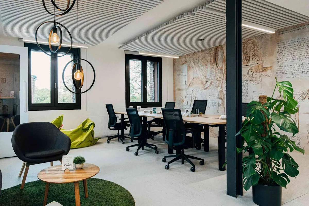 4 Person Coworking Desk