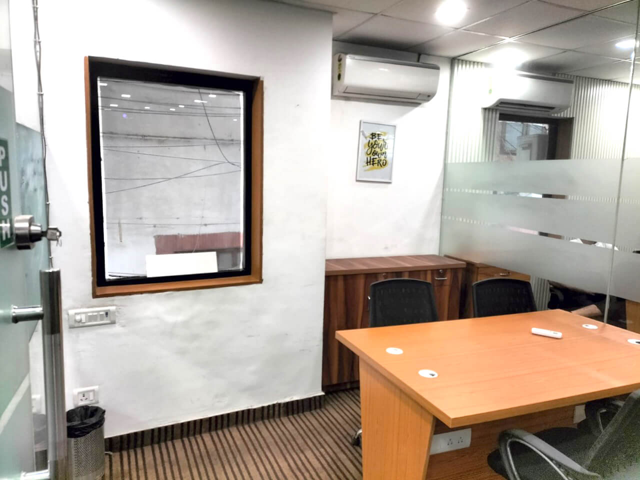 6 Person Coworking Desk