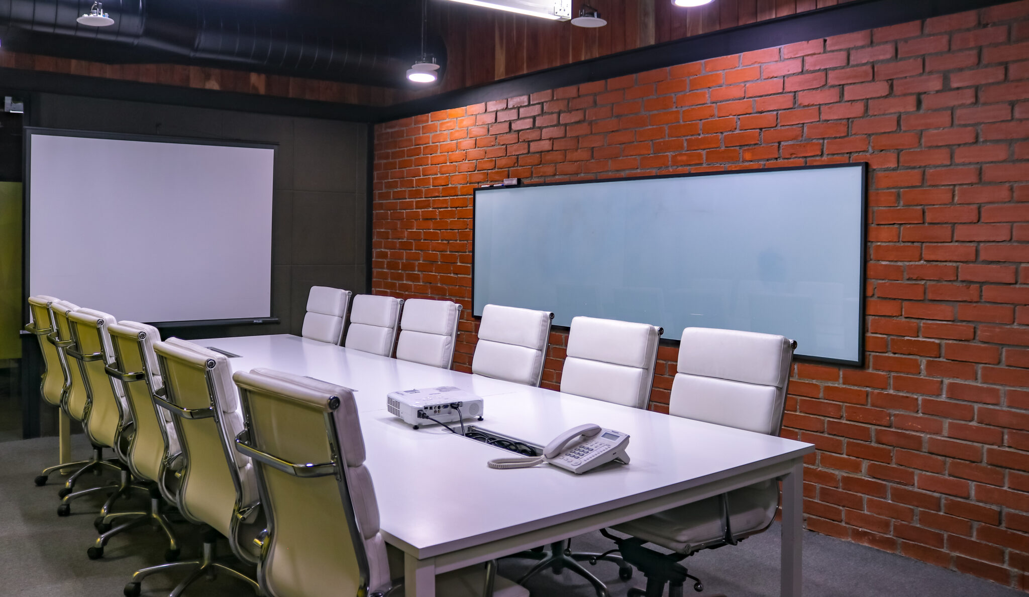 8 Person Coworking Desk
