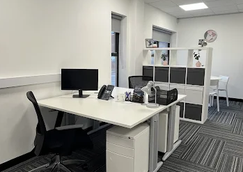 4 Person Private Office