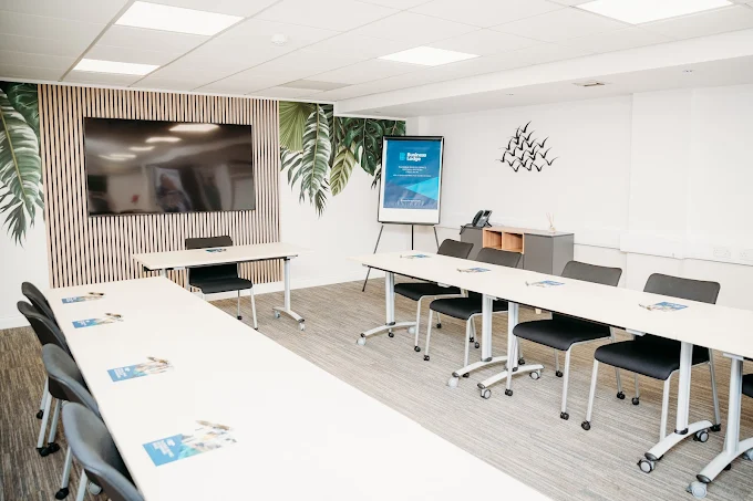 1 Person Private Office