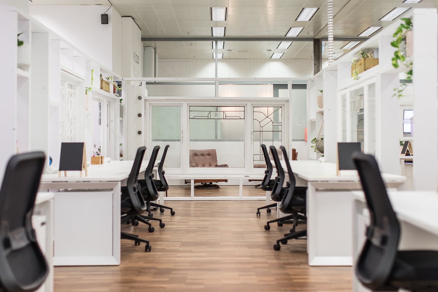 3 Person Coworking Desk