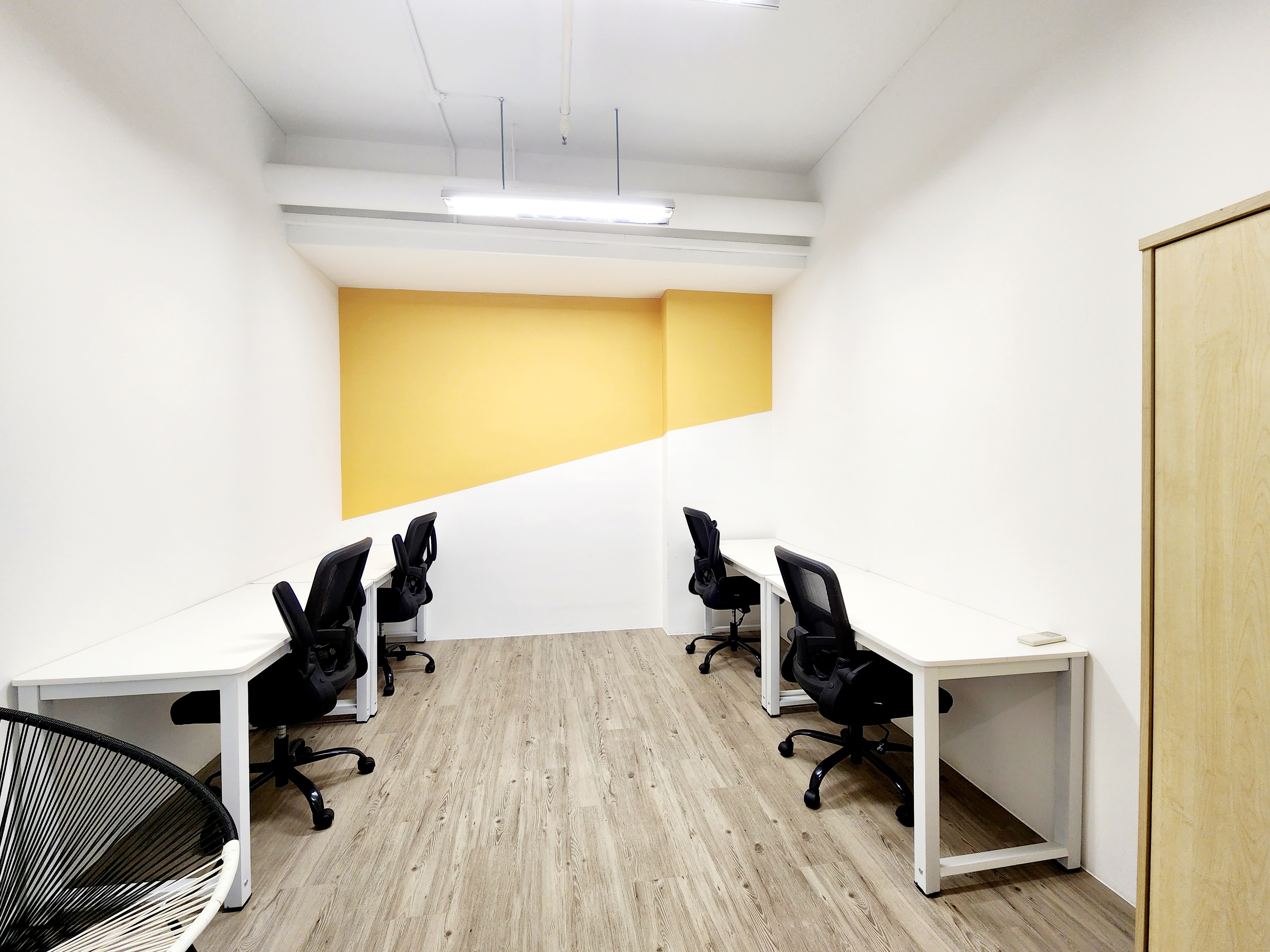 1 Person Virtual Office