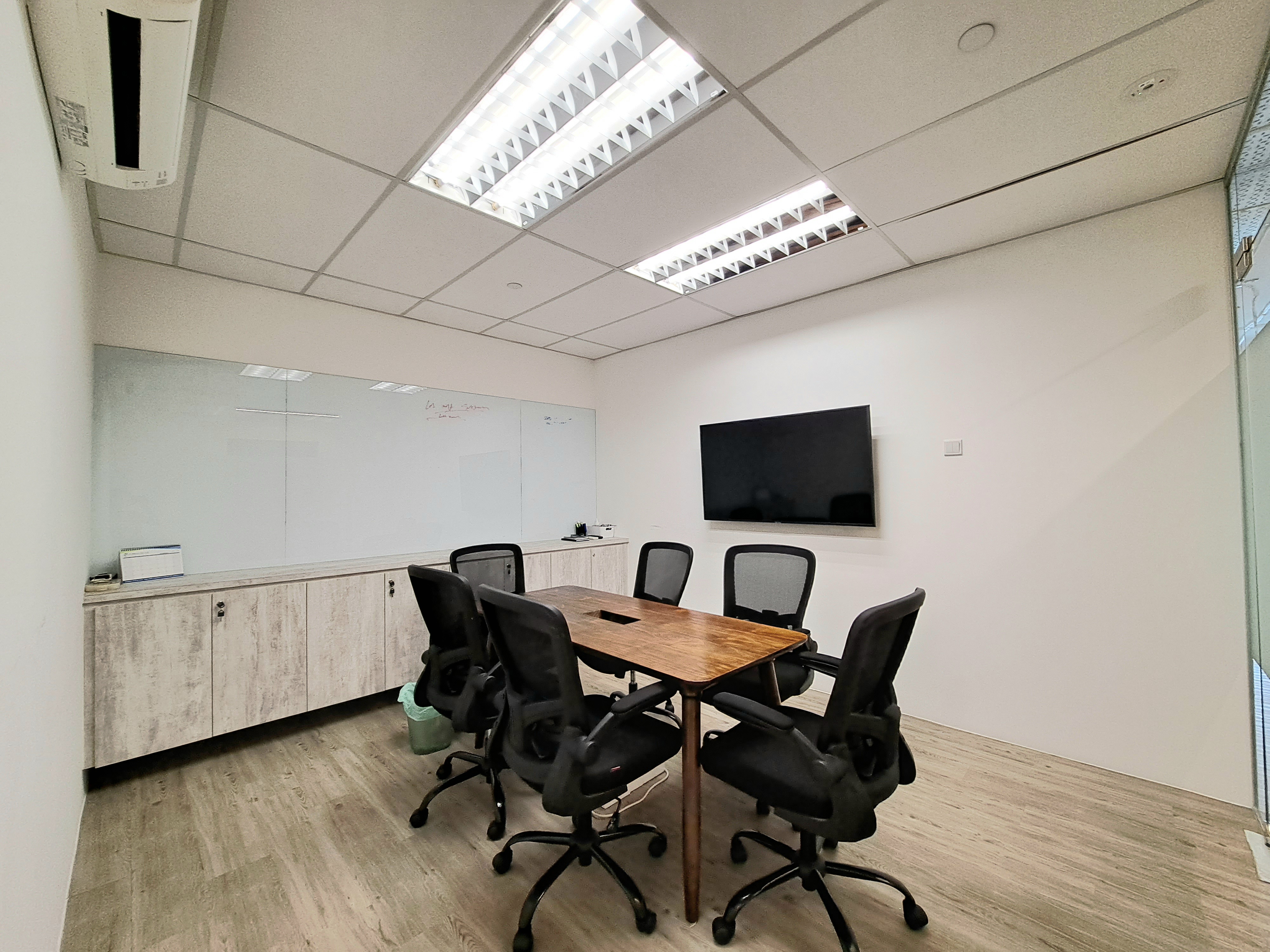 4 Person Private Office