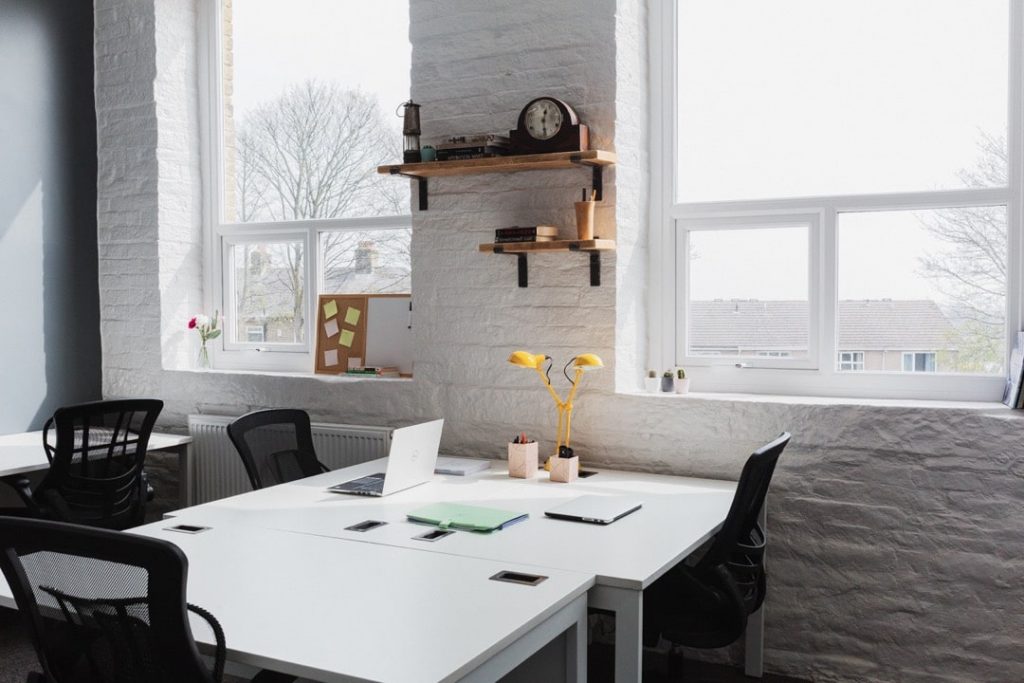 4 Person Coworking Desk