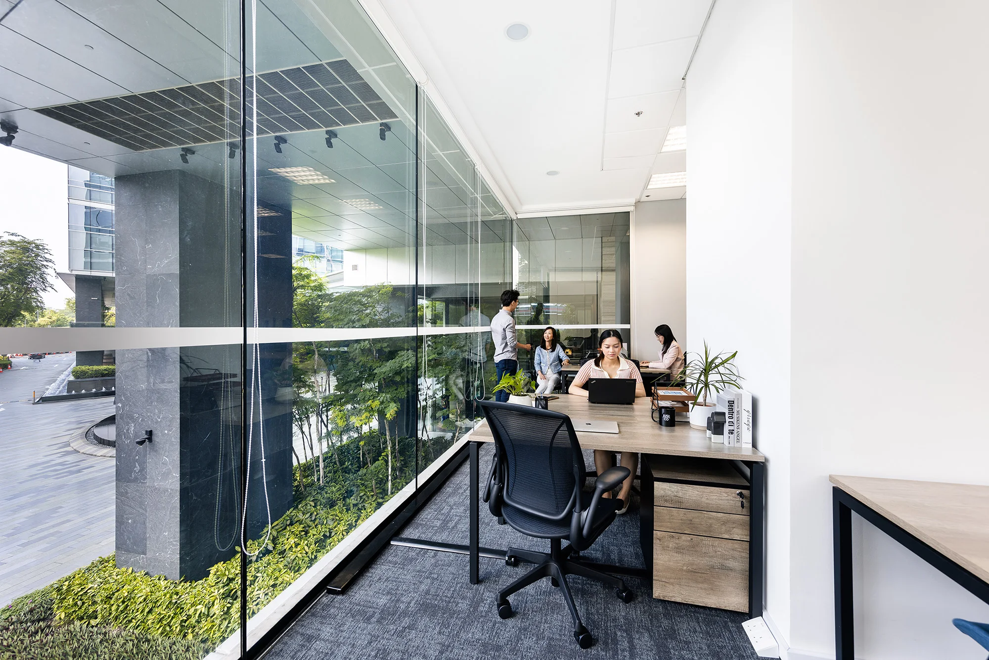 4 Person Coworking Desk