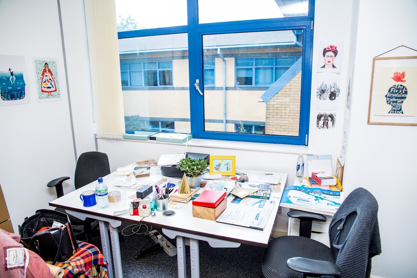 4 Person Coworking Desk