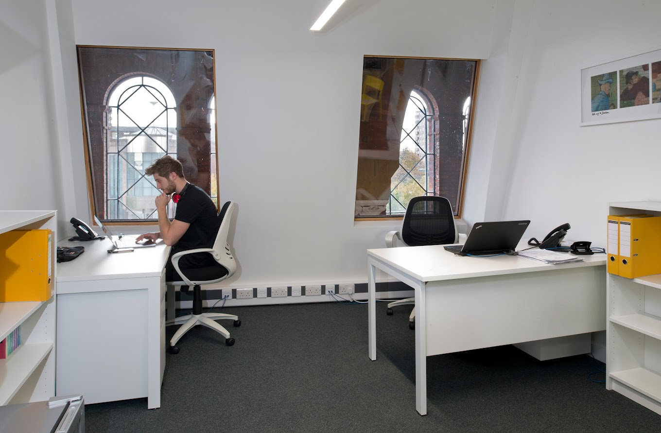 1 Person Private Office