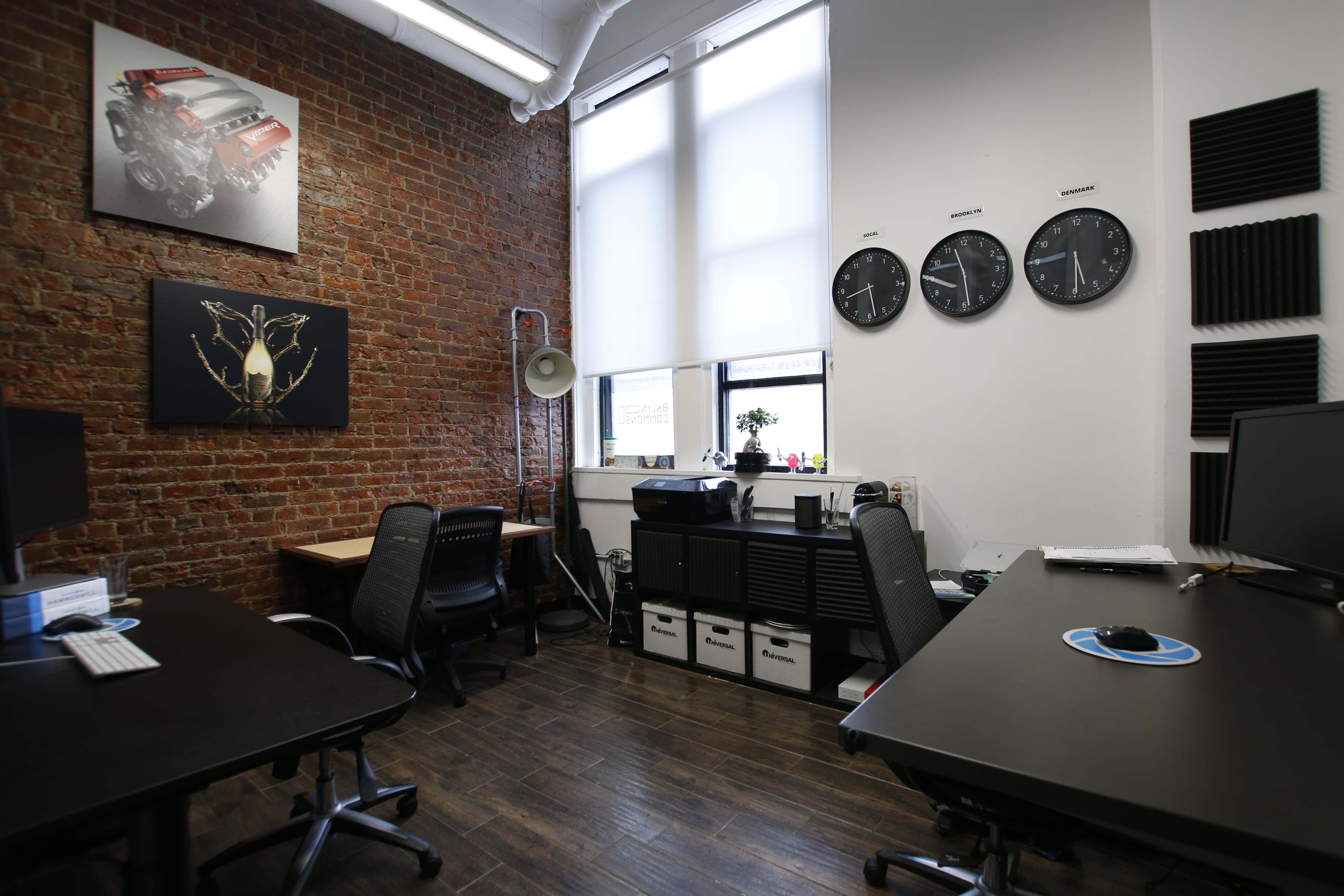 5 Person Coworking Desk