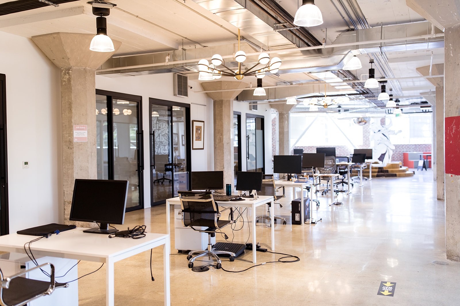 10 Person Private Office