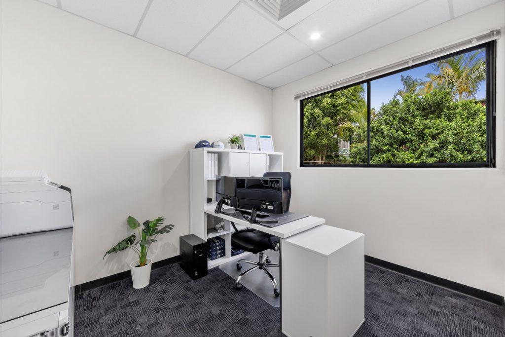 4 Person Private Office