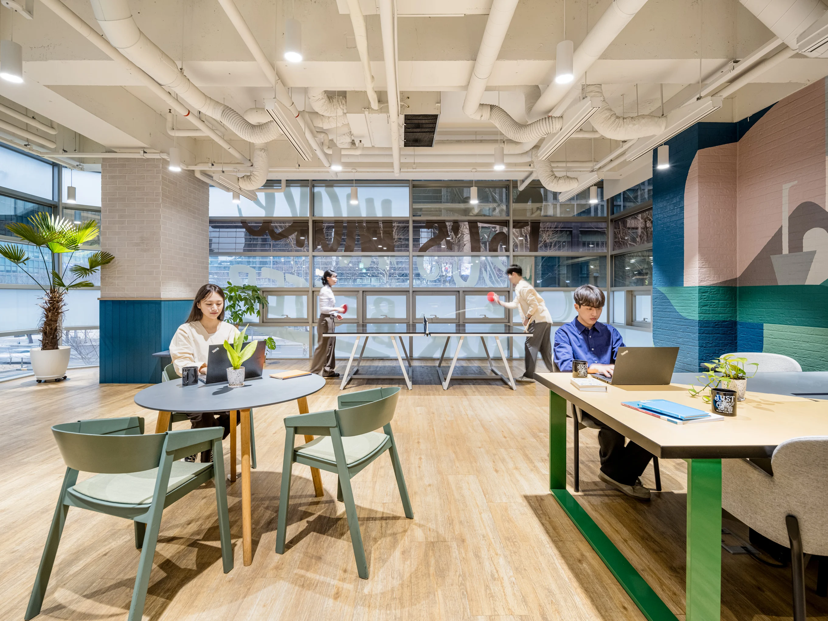 5 Person Coworking Desk