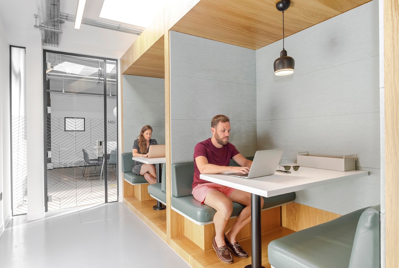 4 Person Coworking Desk