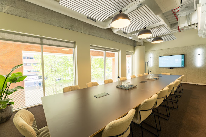 4 Person Private Office