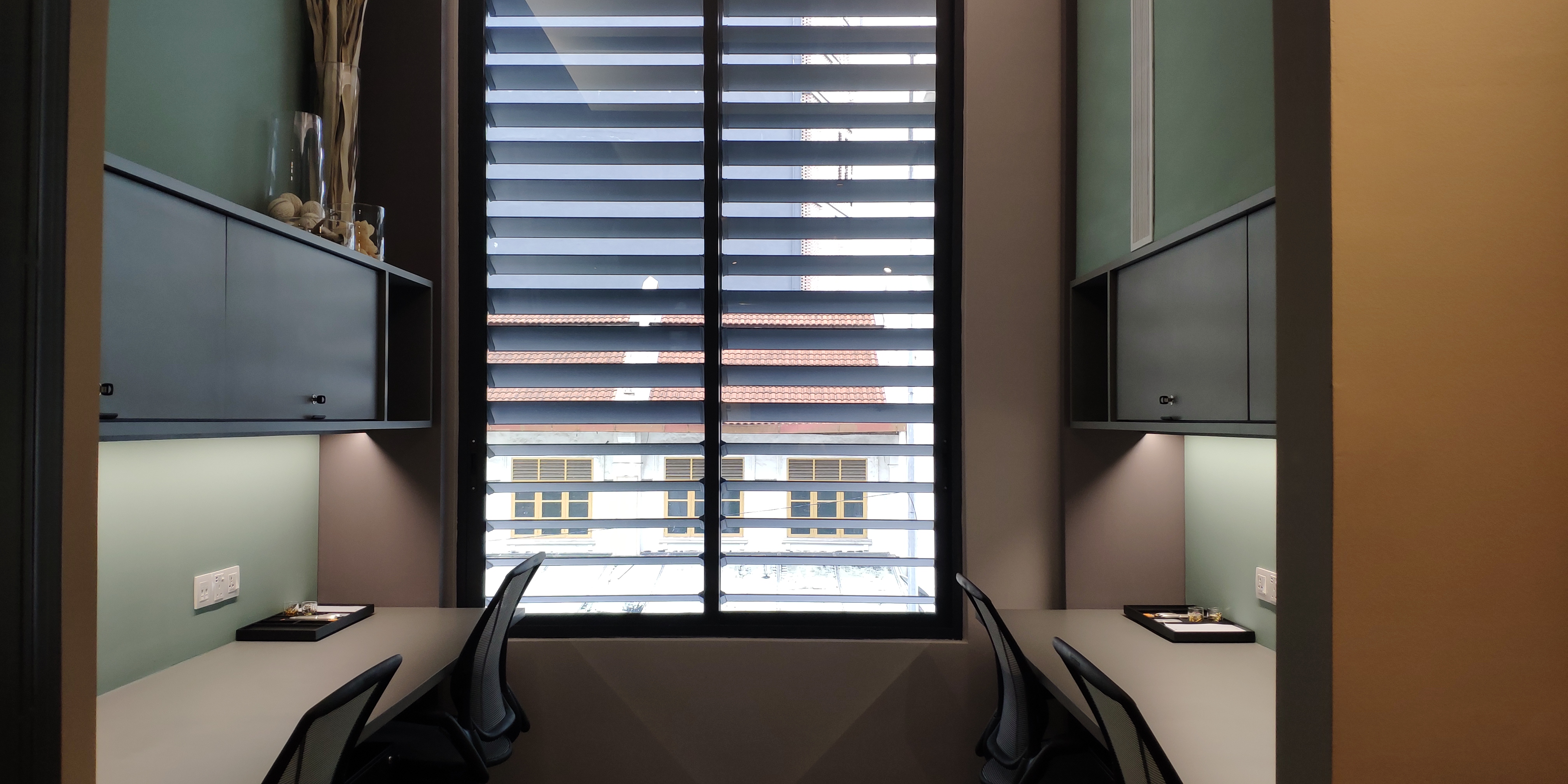 1 Person Coworking Desk