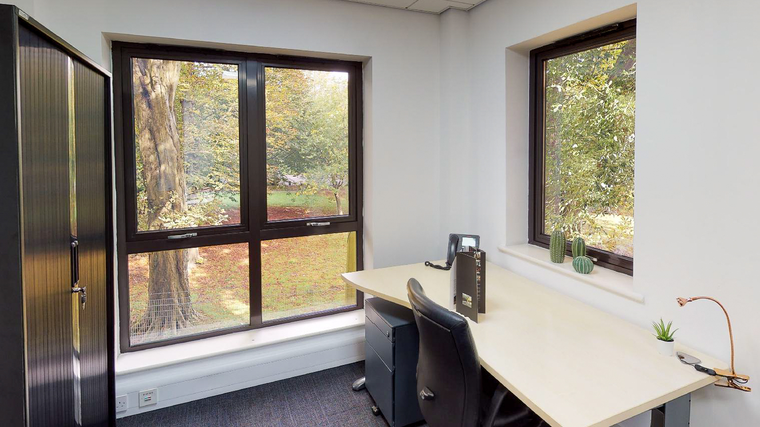 4 Person Private Office