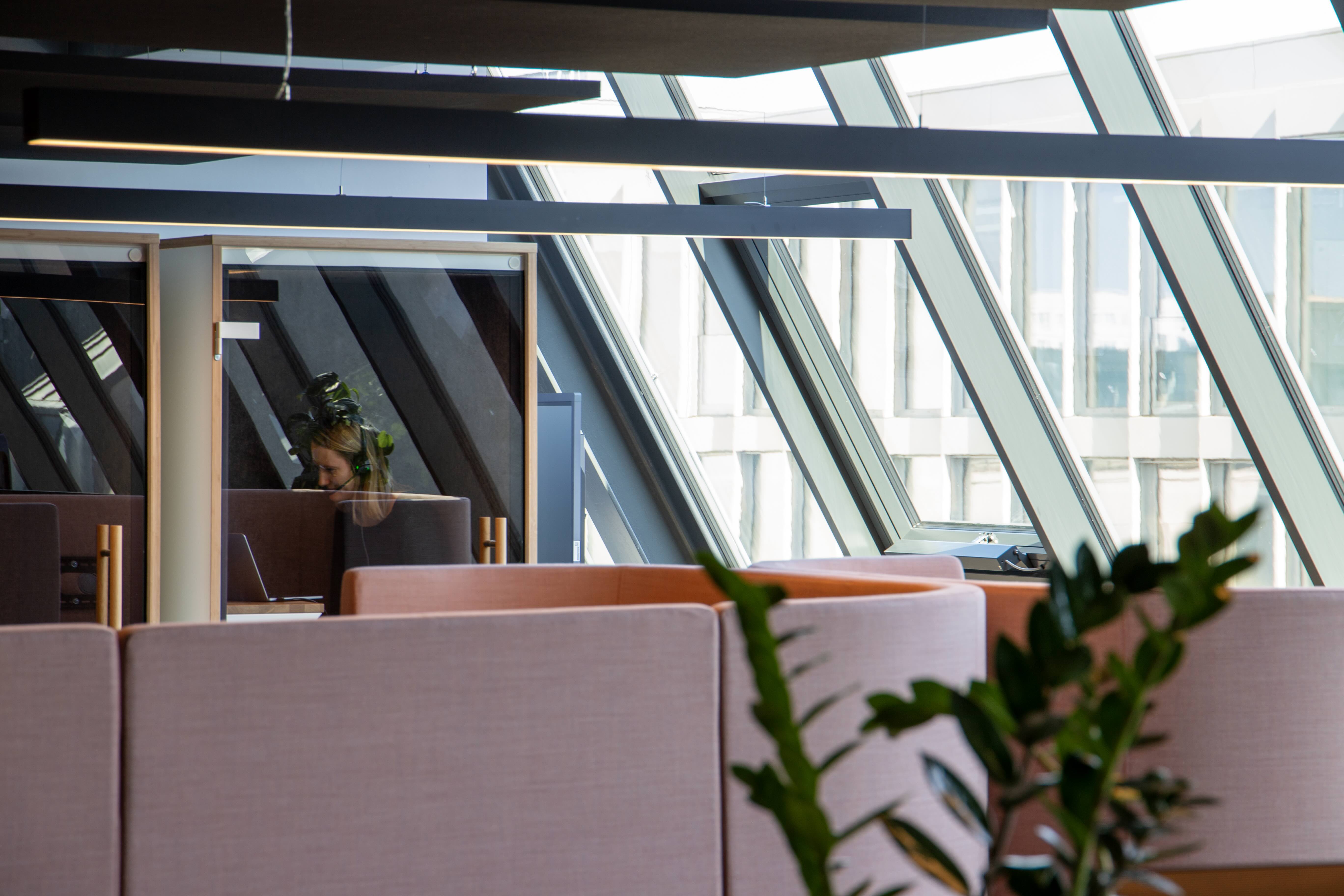 17 Person Private Office