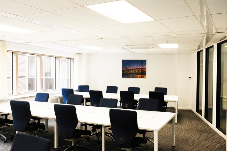 10 Person Private Office