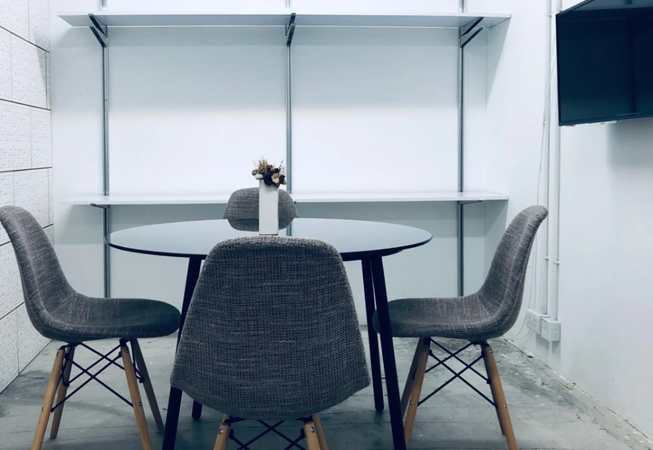 3 Person Private Office