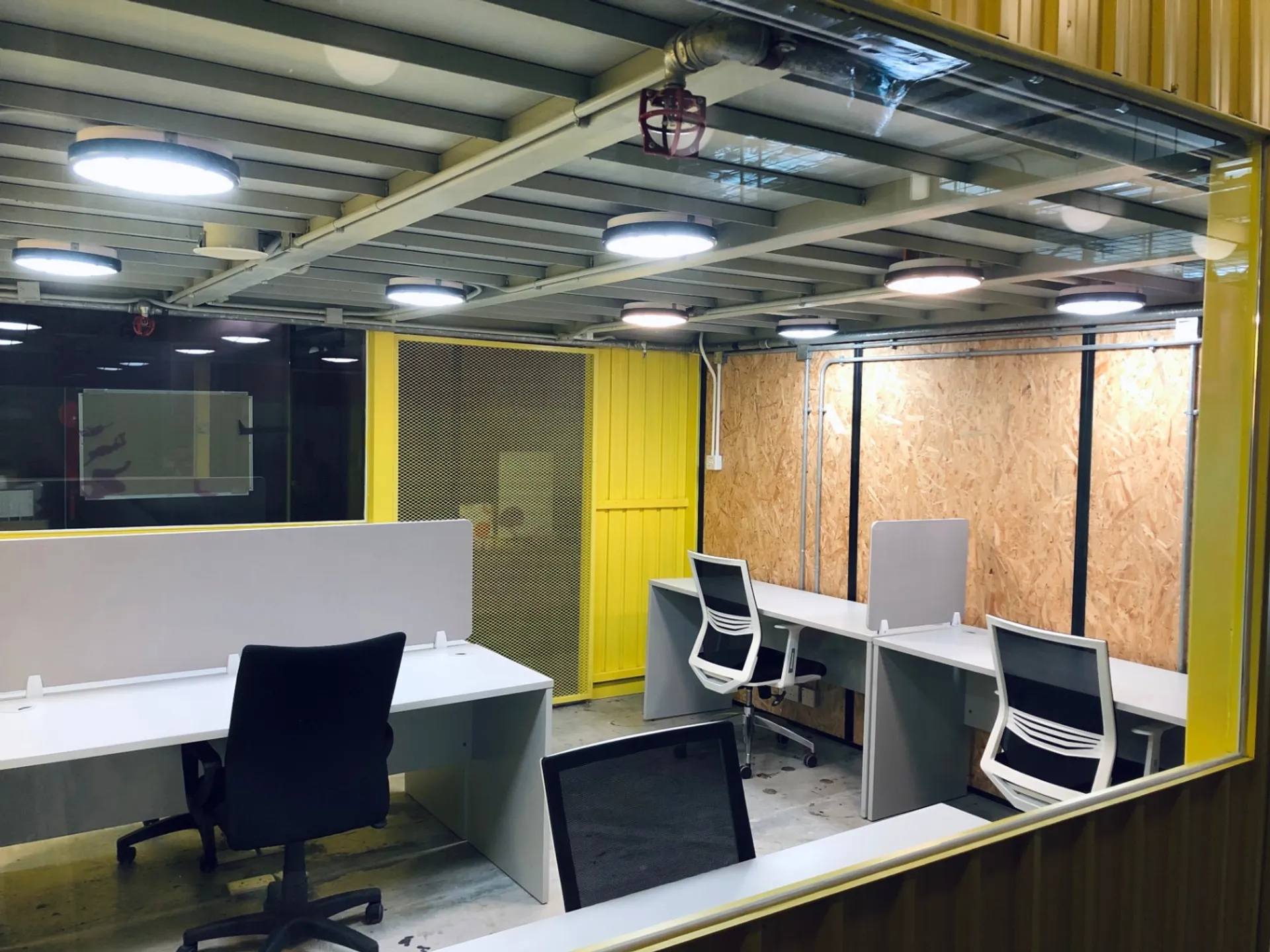 1 Person Private Office