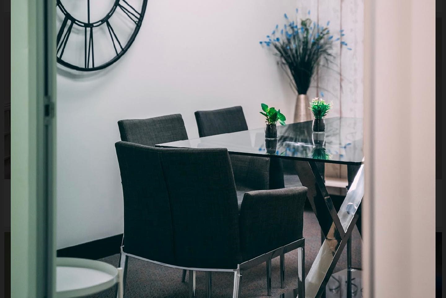 5 Person Private Office