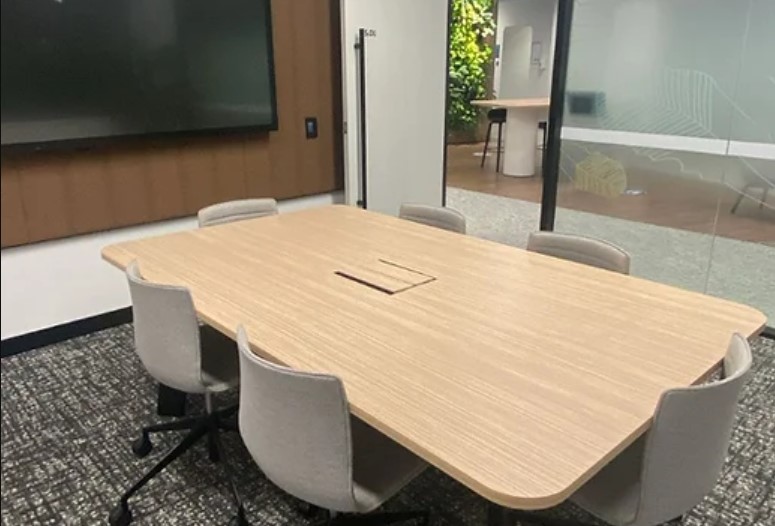 7 Person Coworking Desk