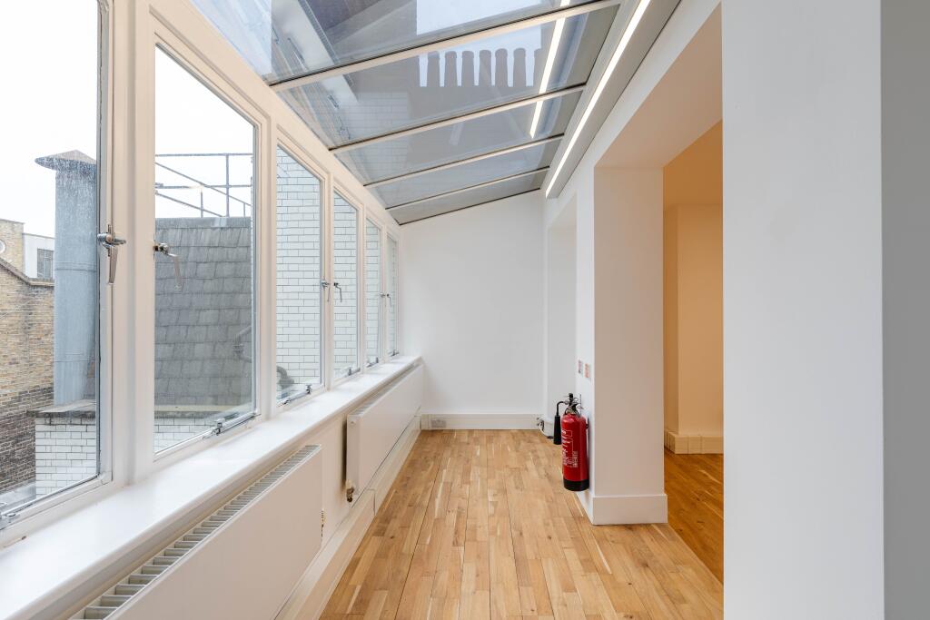 25 Person Private Office