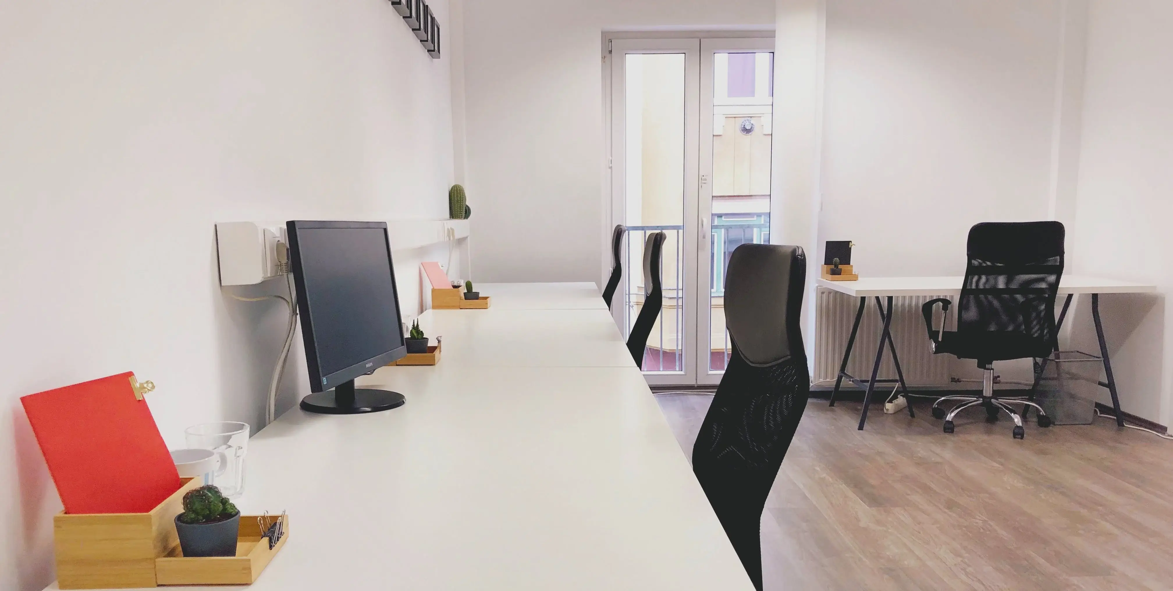 flexible workspace vs traditional office, Office Hub